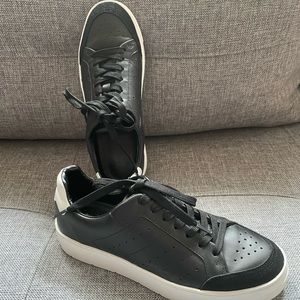 MARC FISHER LTD Kelli Sneakers in Black Leather
